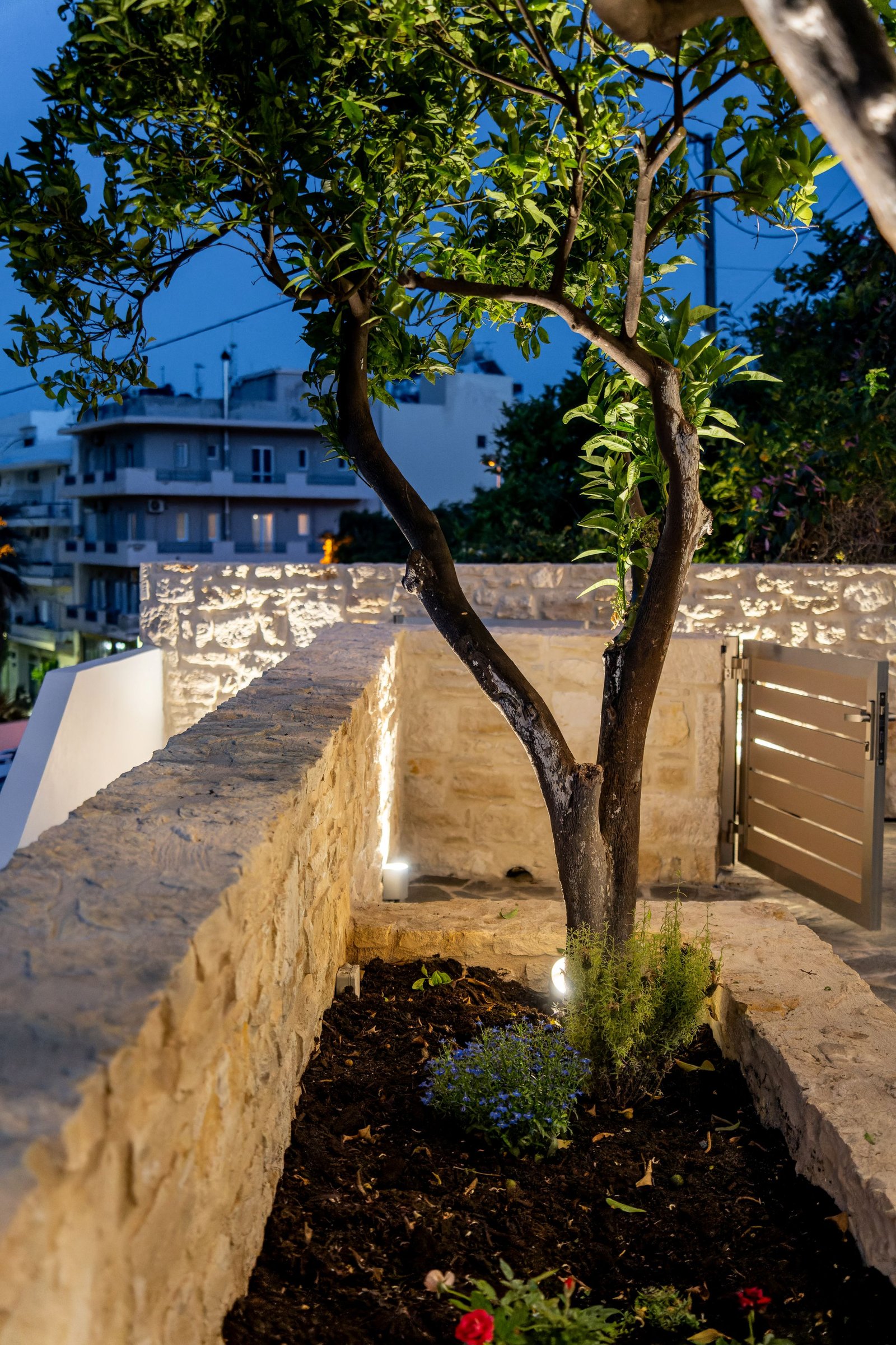 Night view - Photo 5